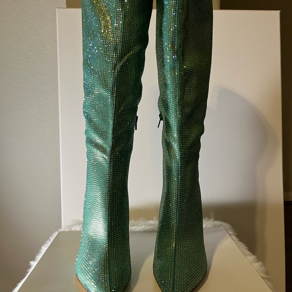 Nine West Women’s Tysh Rhinestone Pointed Toe Knee-High Boots Heels. 10M